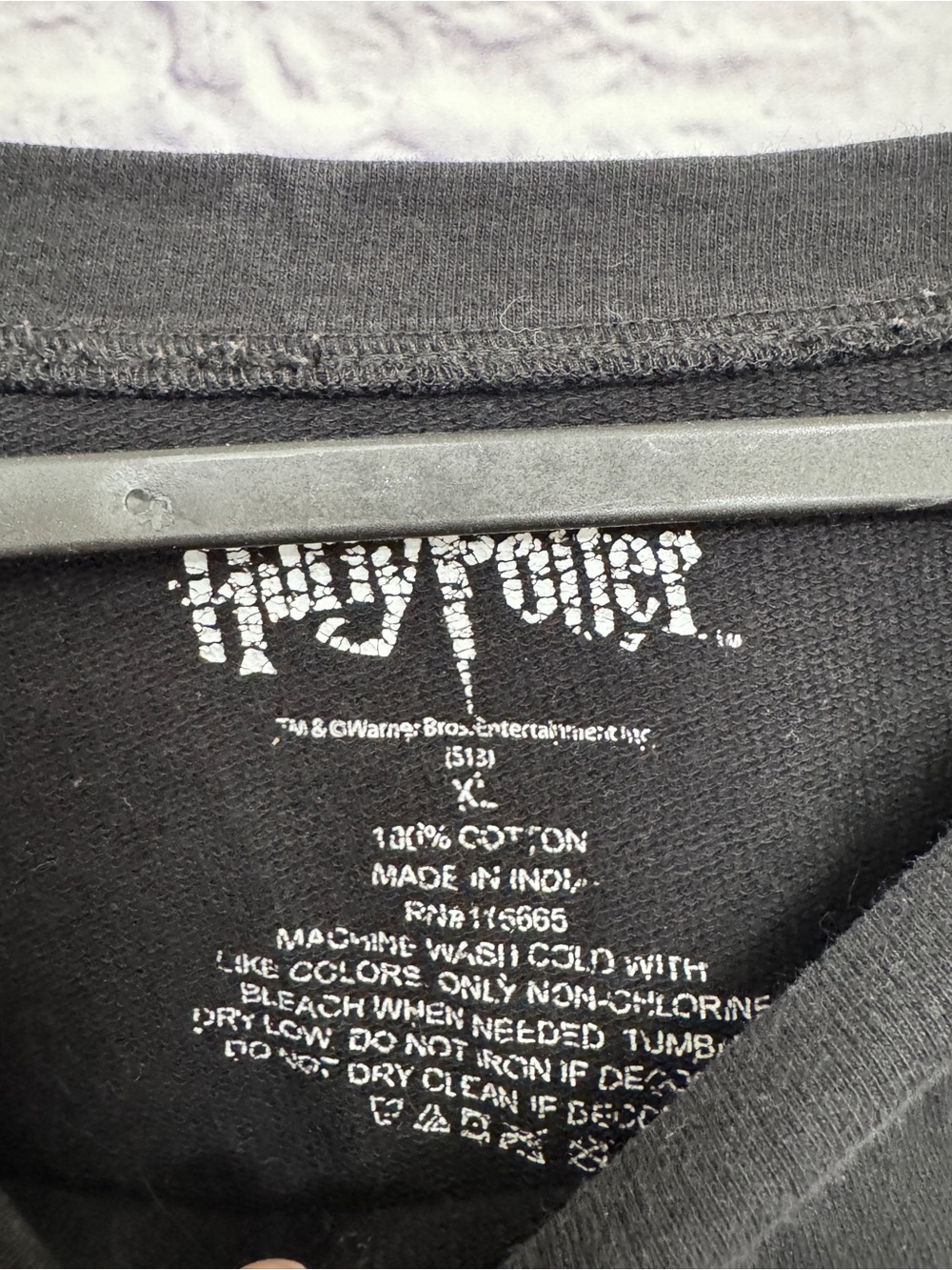 Warner Bros. Hogwarts Black Crewneck Sweatshirt with Multicolor Crest - Picture 3 of 3